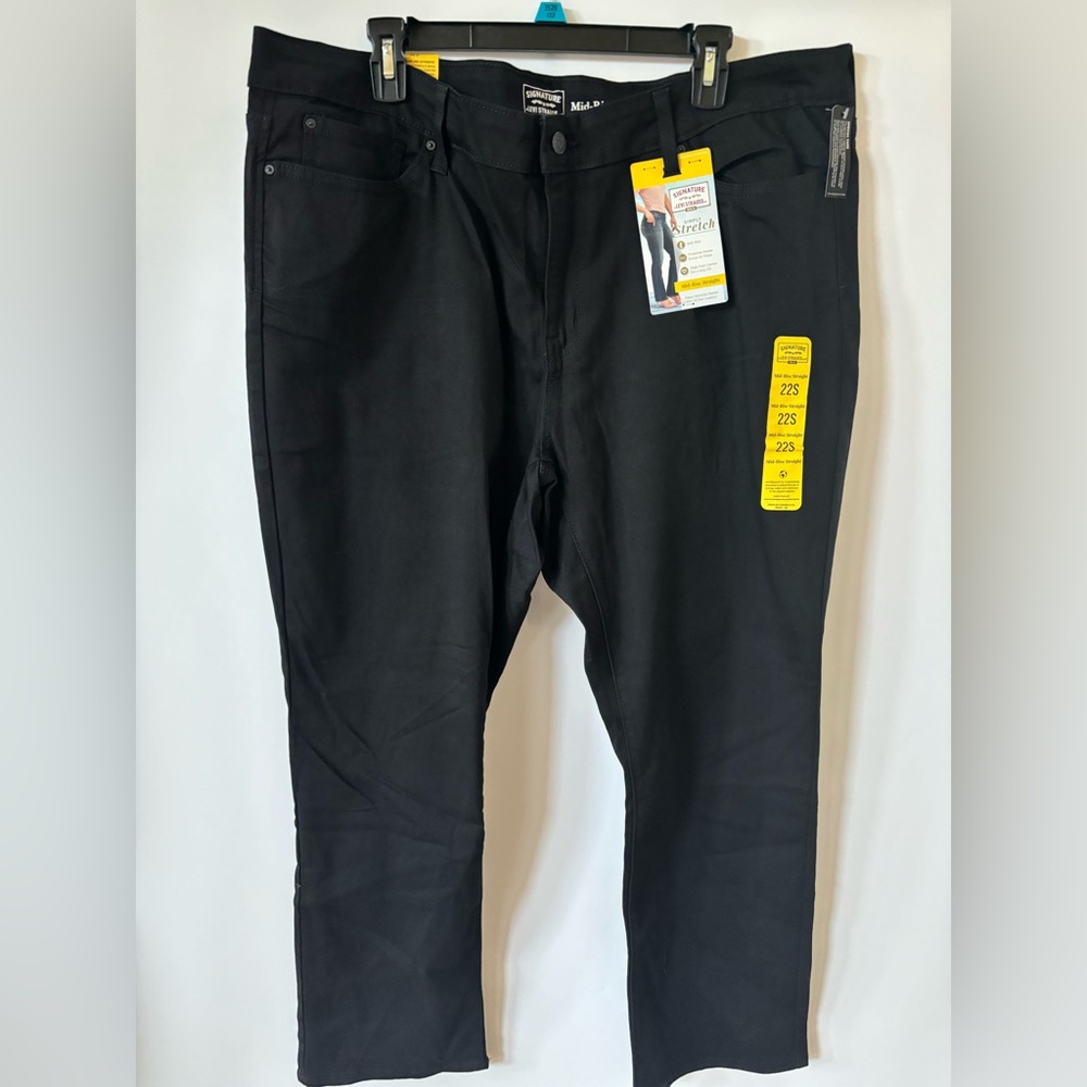 Signature by Levi Strauss & Co. Gold Label Women's Modern Straight Jeans, 22S